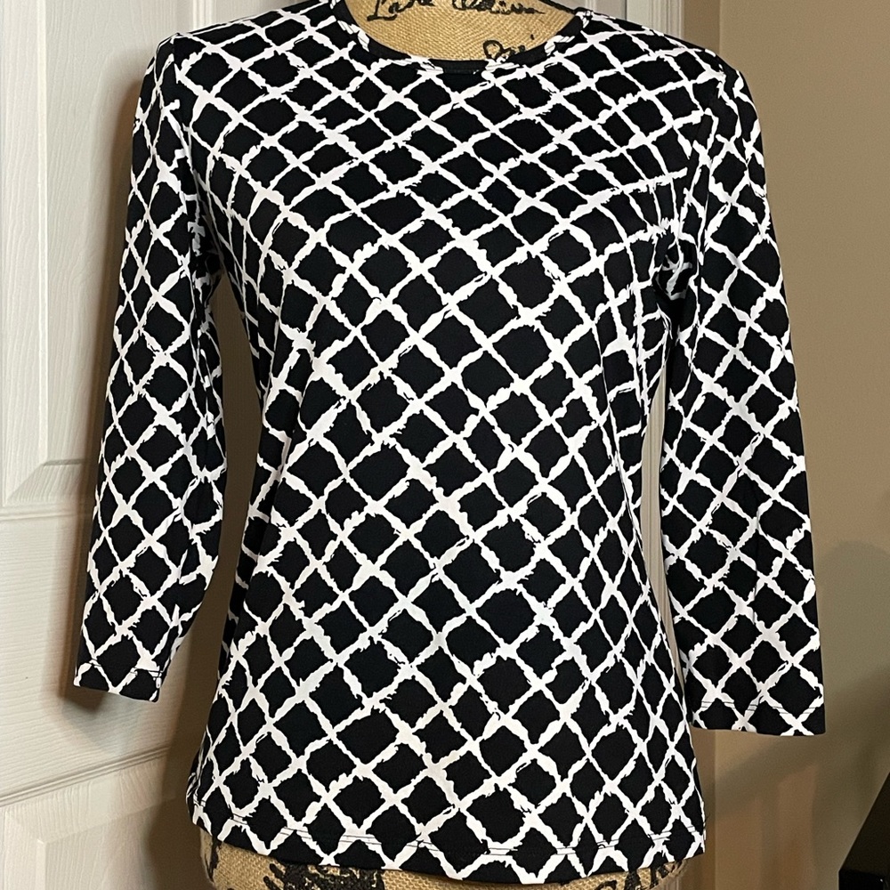 J. McLaughlin Top - Picture 3 of 3